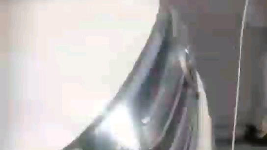 厉害了,这个距离能不能过车竟然要绳子量一下!